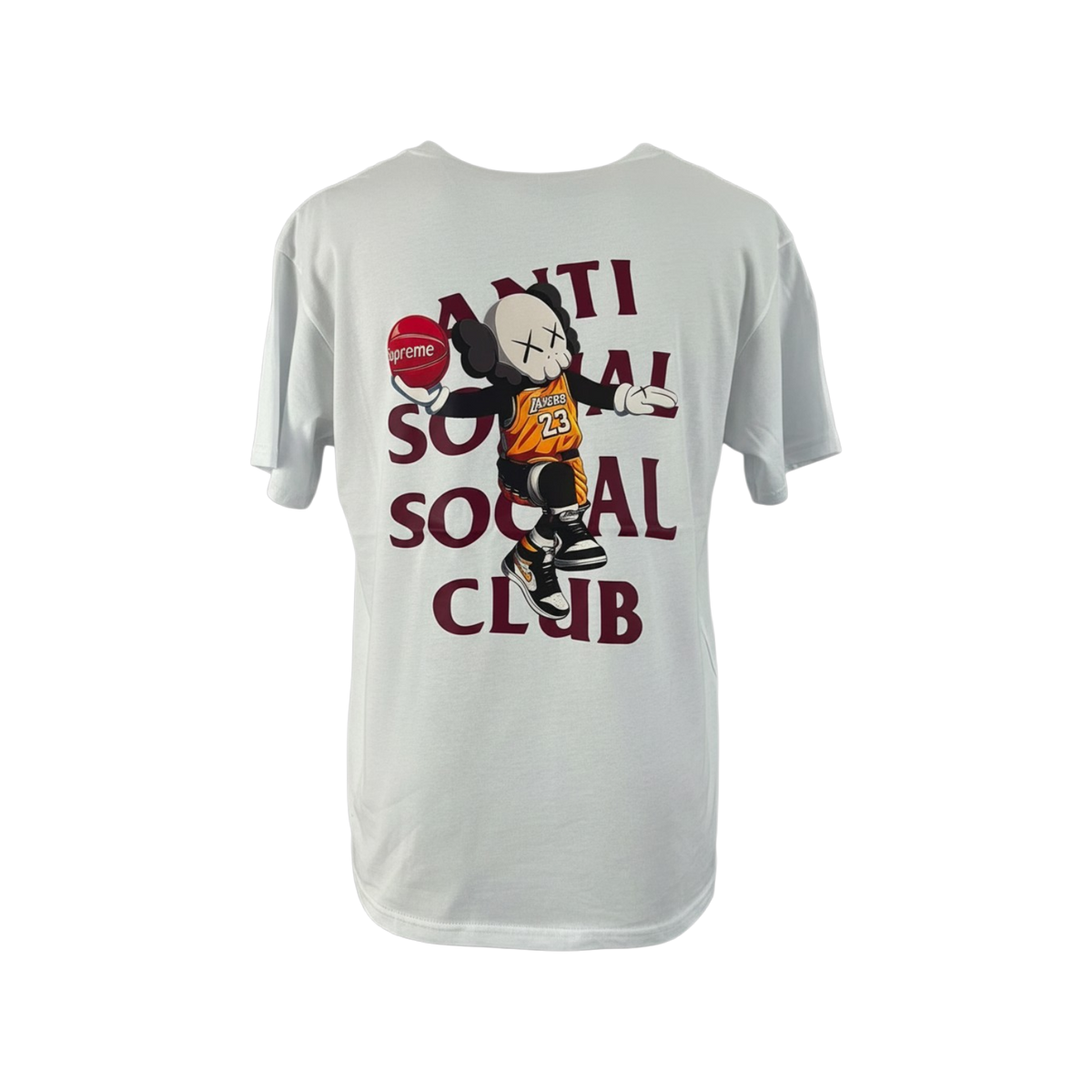 Playera premium blanca Antisocial con logo en la espalda y número 23 en tamaño XL, de la marca Selah Boutique.