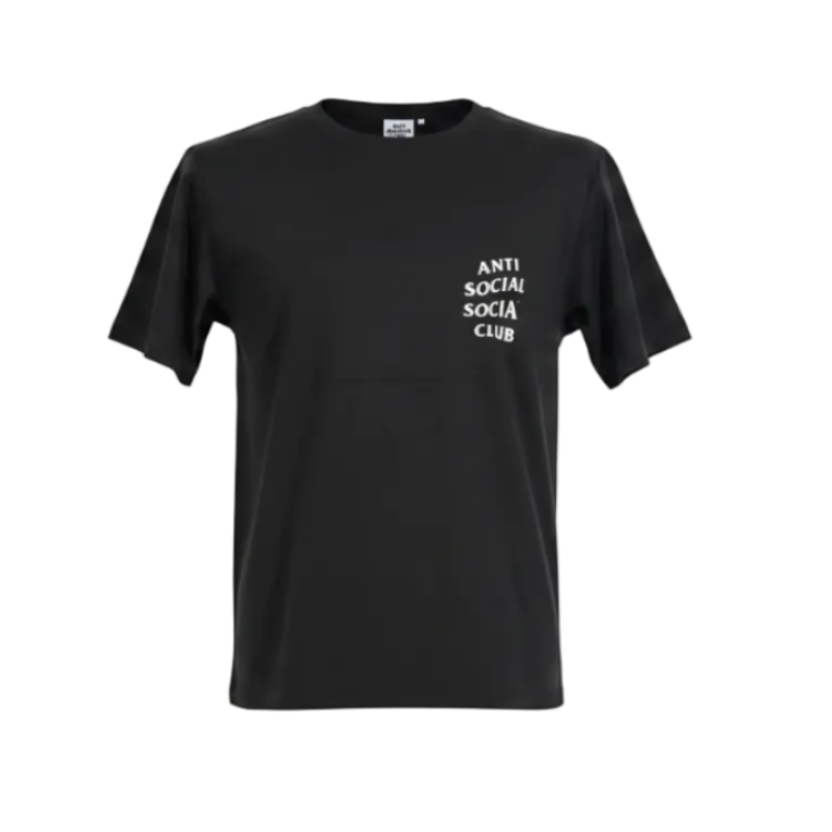 Camisa negra de Playeras Premium Anti Social con letras de colores, diseño moderno y estilo casual de la marca Selah Boutique.