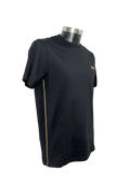 PLAYERA HUGO BOSS NEGRA LINEAS COSTADOS DORADAS