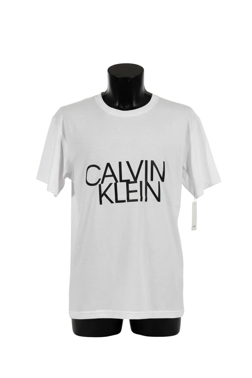 CALVIN KLEIN LETRAS BLANCAS CAMISA NEGRA