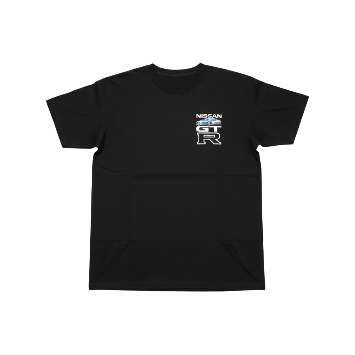 Playera esencial Nissan GT R negra de My Store 2, vista frontal con logotipo y diseño en color negro.