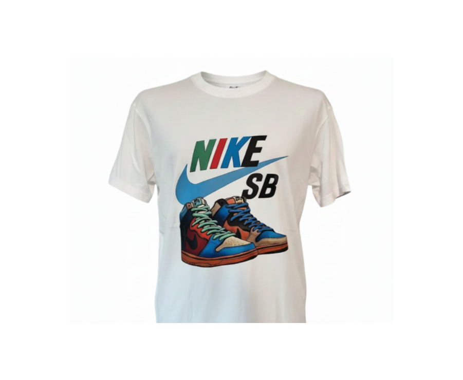 Playeras premium Nike Tenis G en color negro, con diseño deportivo y logotipo visible, ideal para actividades deportivas y casuales.