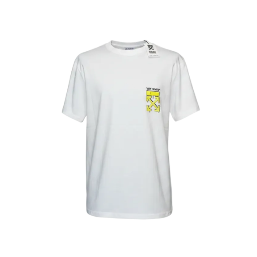 Playera premium Off White con logo amarillo en el pecho, diseñada por Selah Boutique, estilo moderno y casual.