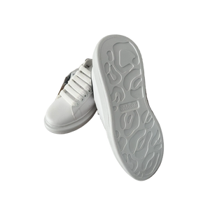 TENIS  ALEXANDER MCQUEEN BLANCO / NEGRO
